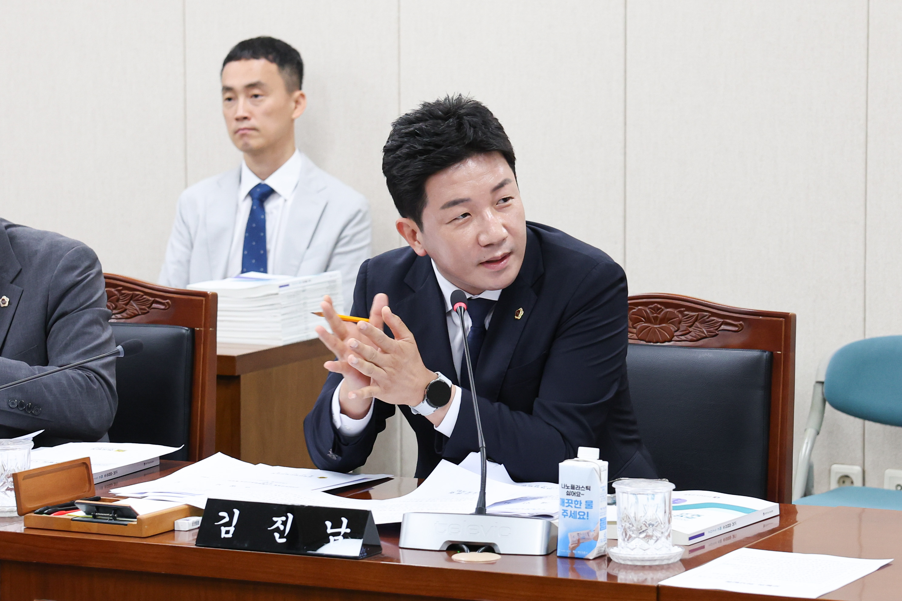제393회 임시회 교육위원회 회의 첨부이미지 : 25년09월10일 제393회 임시회 교육위원회 회의 (24).jpg