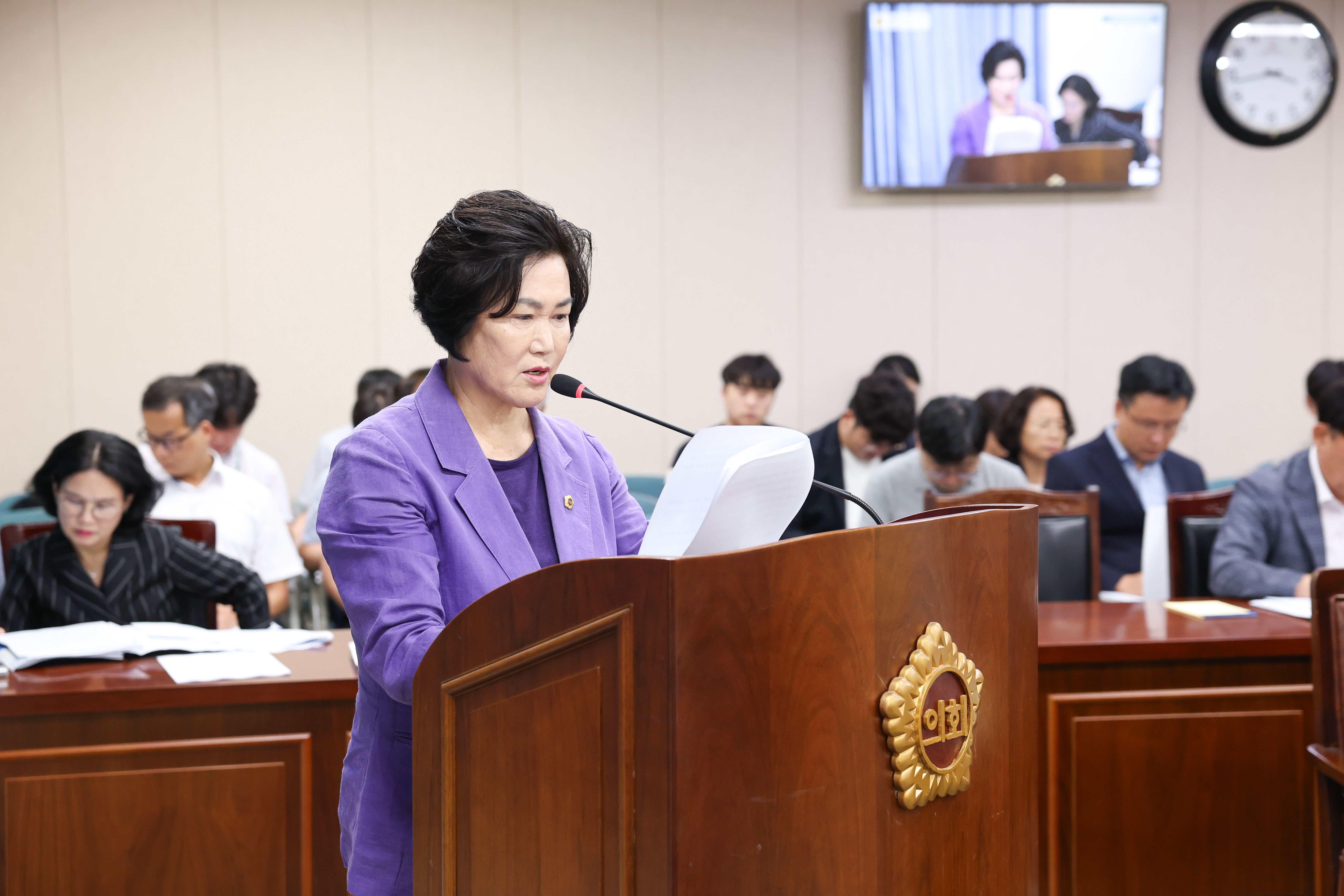 제393회 임시회 경제관광위원회 회의 첨부이미지 : 25년09월09일 제393회 임시회 경제관광위원회 회의 (27).jpg