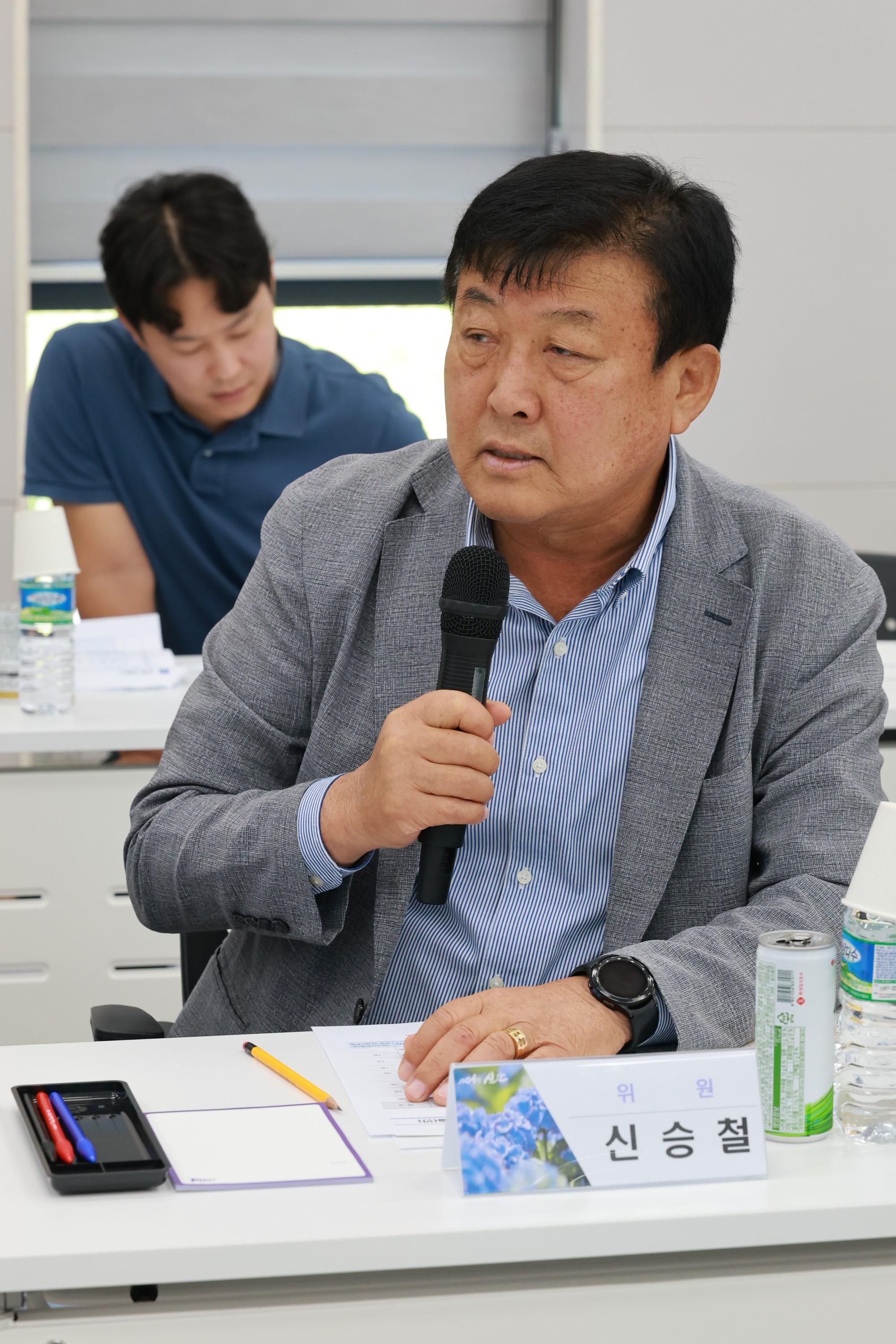 제393회 임시회 농수산위원회 신안 바나나농장 현지활동 첨부이미지 : 25년09월10일 제393회 임시회 농수산위원회 신안 바나나농장 현지활동 - 027.jpg