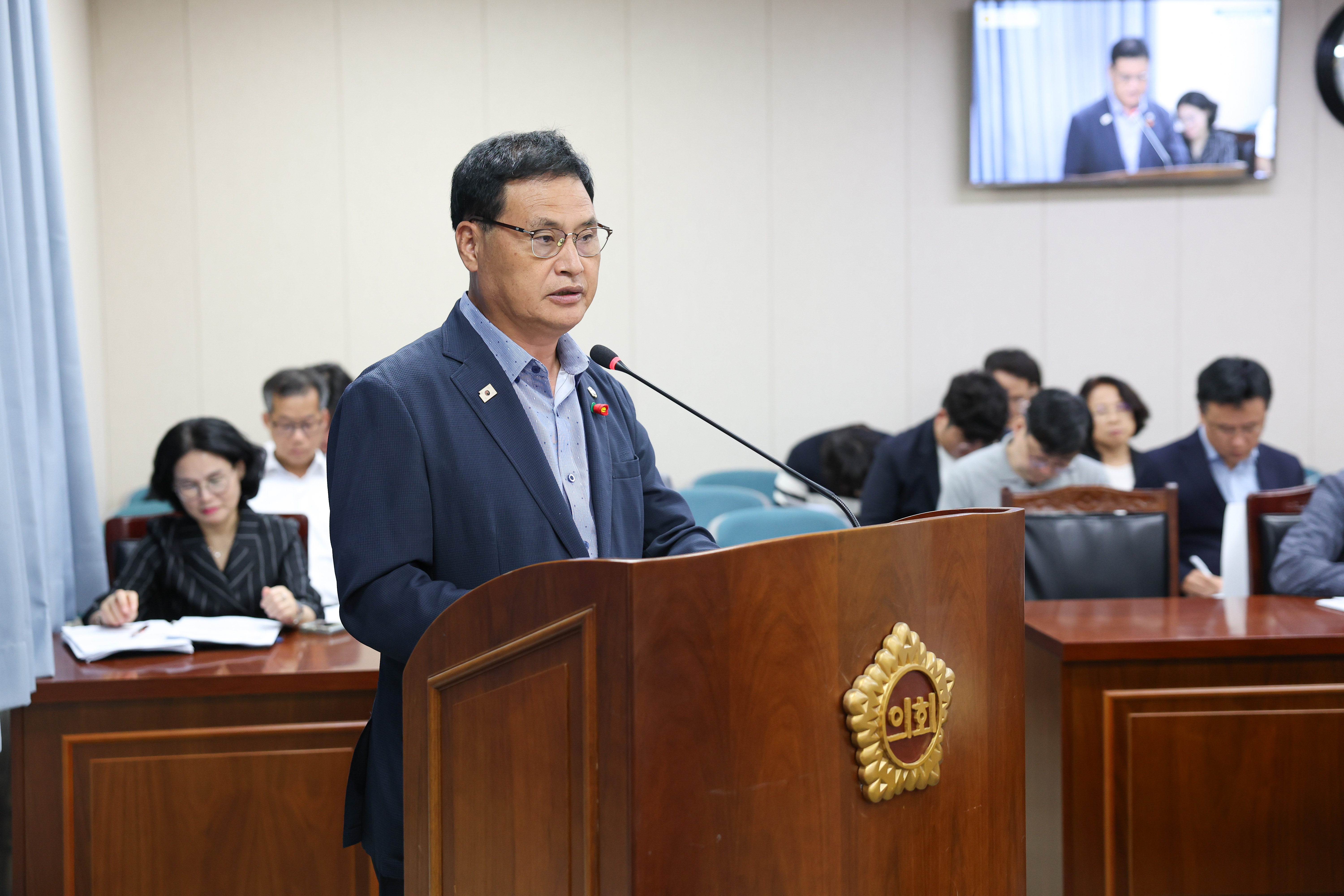 제393회 임시회 경제관광위원회 회의 첨부이미지 : 25년09월09일 제393회 임시회 경제관광위원회 회의 (28).jpg