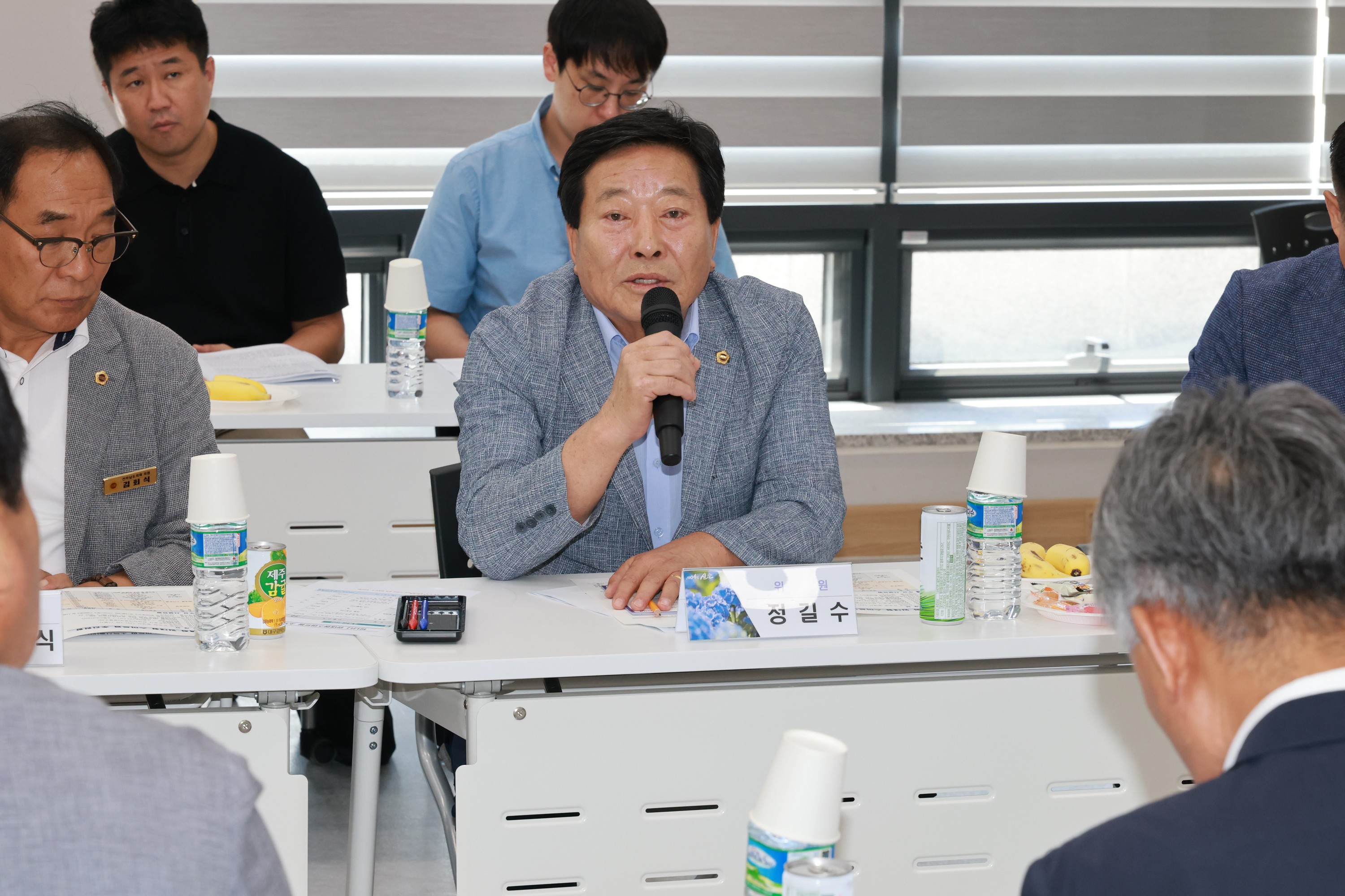 25년09월10일 제393회 임시회 농수산위원회 신안 바나나농장 현지활동 - 0236