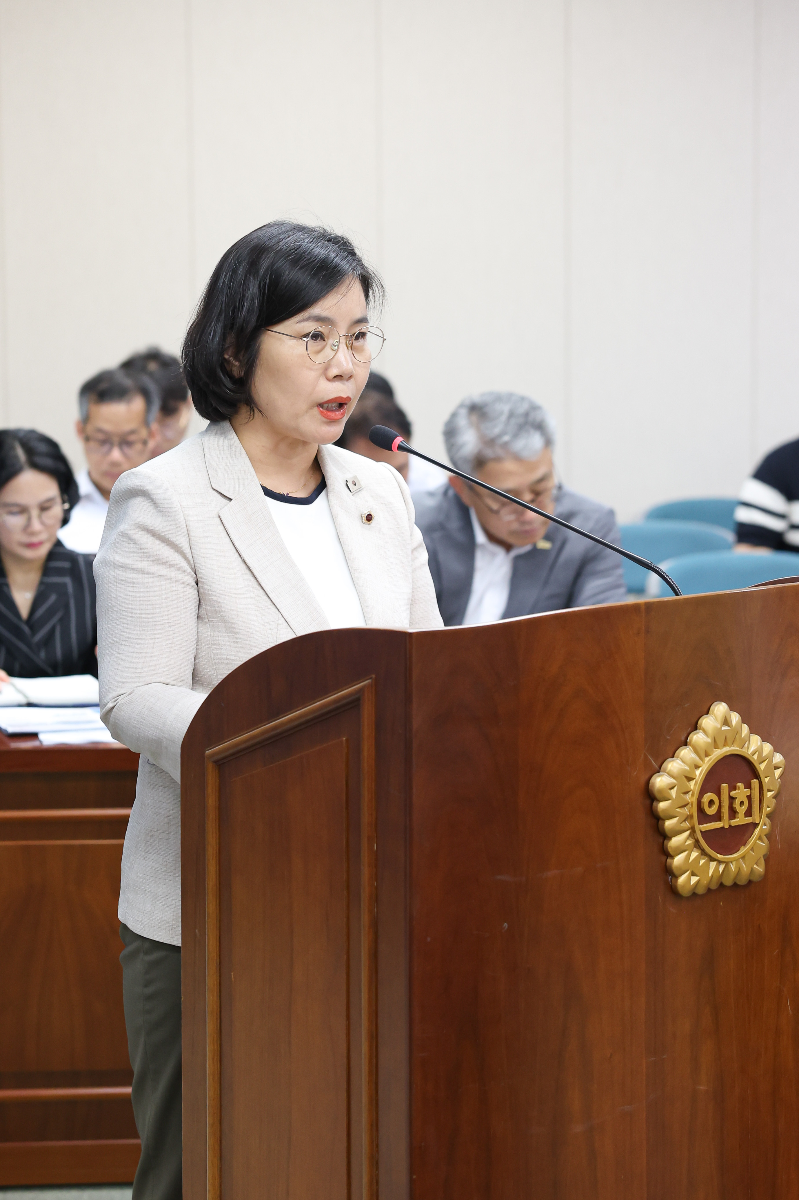 제393회 임시회 경제관광위원회 회의 첨부이미지 : 25년09월09일 제393회 임시회 경제관광위원회 회의 (9).jpg
