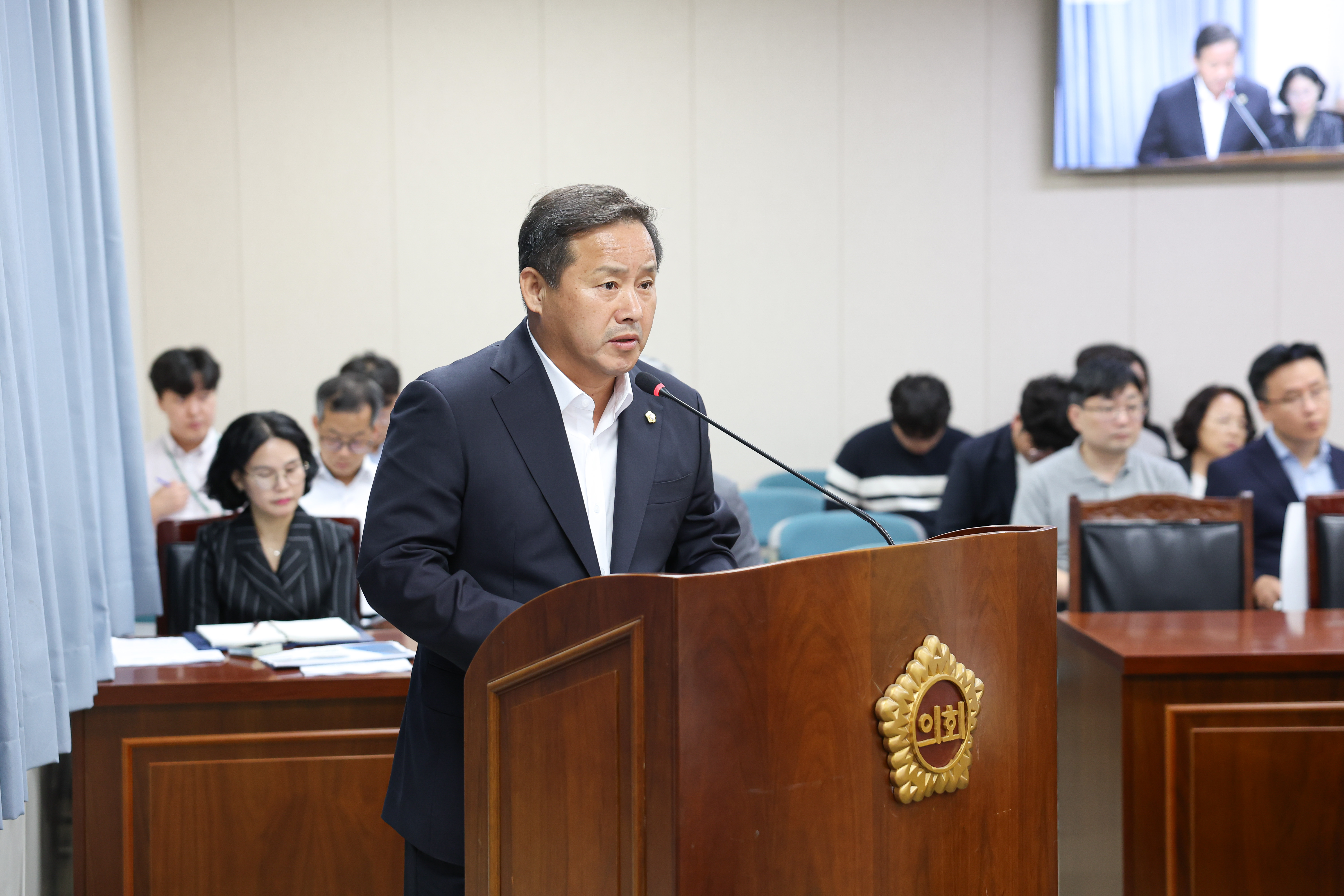 제393회 임시회 경제관광위원회 회의 첨부이미지 : 25년09월09일 제393회 임시회 경제관광위원회 회의 (12).jpg