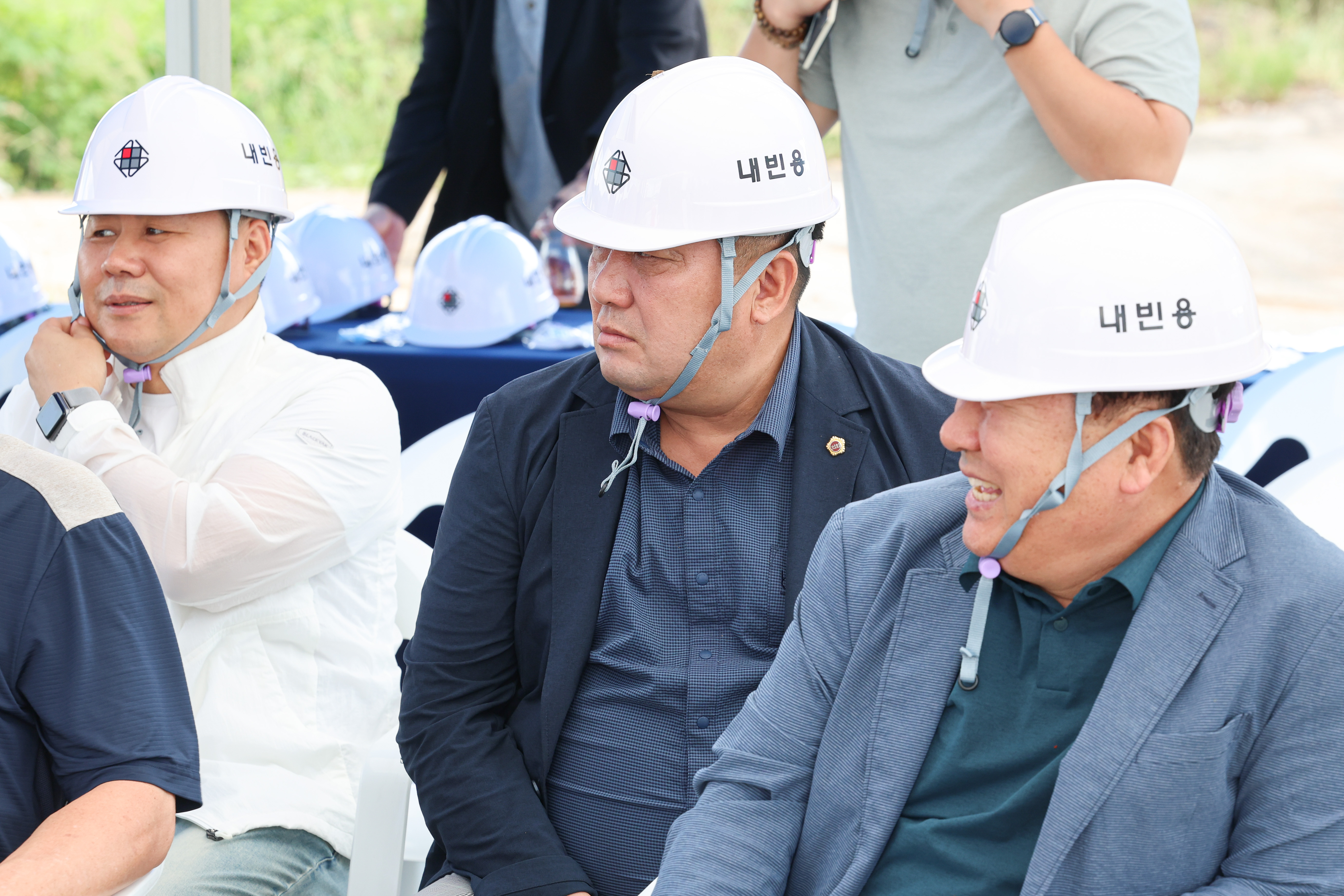제393회 임시회 안전소방건설소방위원회 현지활동 첨부이미지 : 25년09월10일 제393회 임시회 안전소방건설소방위원회 현지활동 (학계천 하천재해 예방 사업 현장) (40).jpg