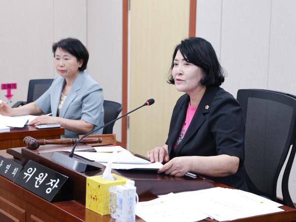 제393회 임시회 경제관광위원회 회의 첨부이미지 : 25년09월09일 제393회 임시회 경제관광위원회 회의 (2).jpg