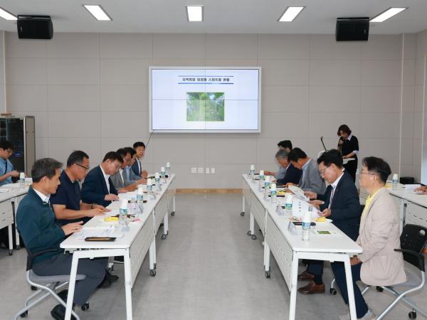 제393회 임시회 농수산위원회 신안 바나나농장 현지활동