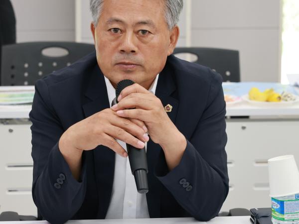 제393회 임시회 농수산위원회 신안 바나나농장 현지활동