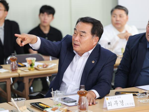 제393회 임시회 안전소방건설소방위원회 현지활동 첨부이미지 : 25년09월10일 제393회 임시회 안전소방건설소방위원회 현지활동 (학계천 하천재해 예방 사업 현장) (22).jpg
