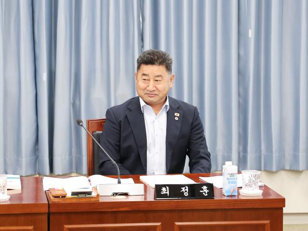 제393회 임시회 교육위원회 회의 첨부이미지 : 25년09월10일 제393회 임시회 교육위원회 회의 (19).jpg