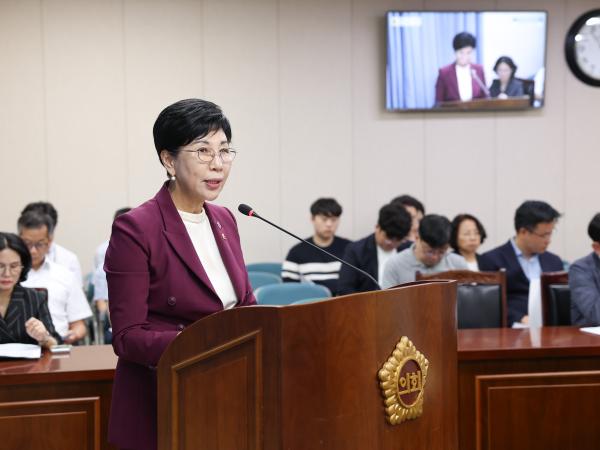 제393회 임시회 경제관광위원회 회의 첨부이미지 : 25년09월09일 제393회 임시회 경제관광위원회 회의 (30).jpg