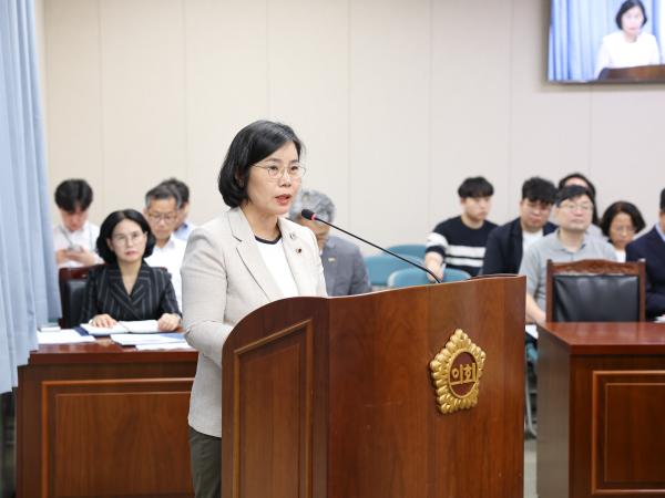 제393회 임시회 경제관광위원회 회의 첨부이미지 : 25년09월09일 제393회 임시회 경제관광위원회 회의 (8).jpg
