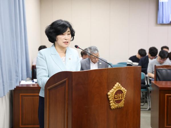 제393회 임시회 경제관광위원회 회의 첨부이미지 : 25년09월09일 제393회 임시회 경제관광위원회 회의 (6).jpg