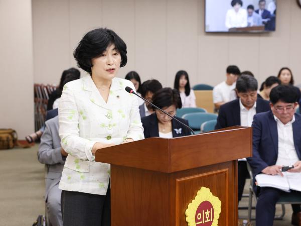 제393회 임시회 교육위원회 회의 첨부이미지 : 25년09월10일 제393회 임시회 교육위원회 회의 (11).jpg