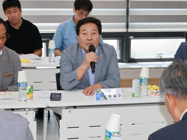 25년09월10일 제393회 임시회 농수산위원회 신안 바나나농장 현지활동 - 023 6