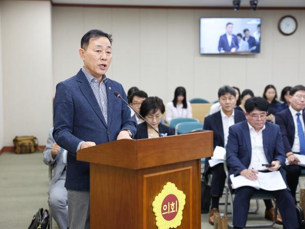 제393회 임시회 교육위원회 회의 첨부이미지 : 25년09월10일 제393회 임시회 교육위원회 회의 (33).jpg