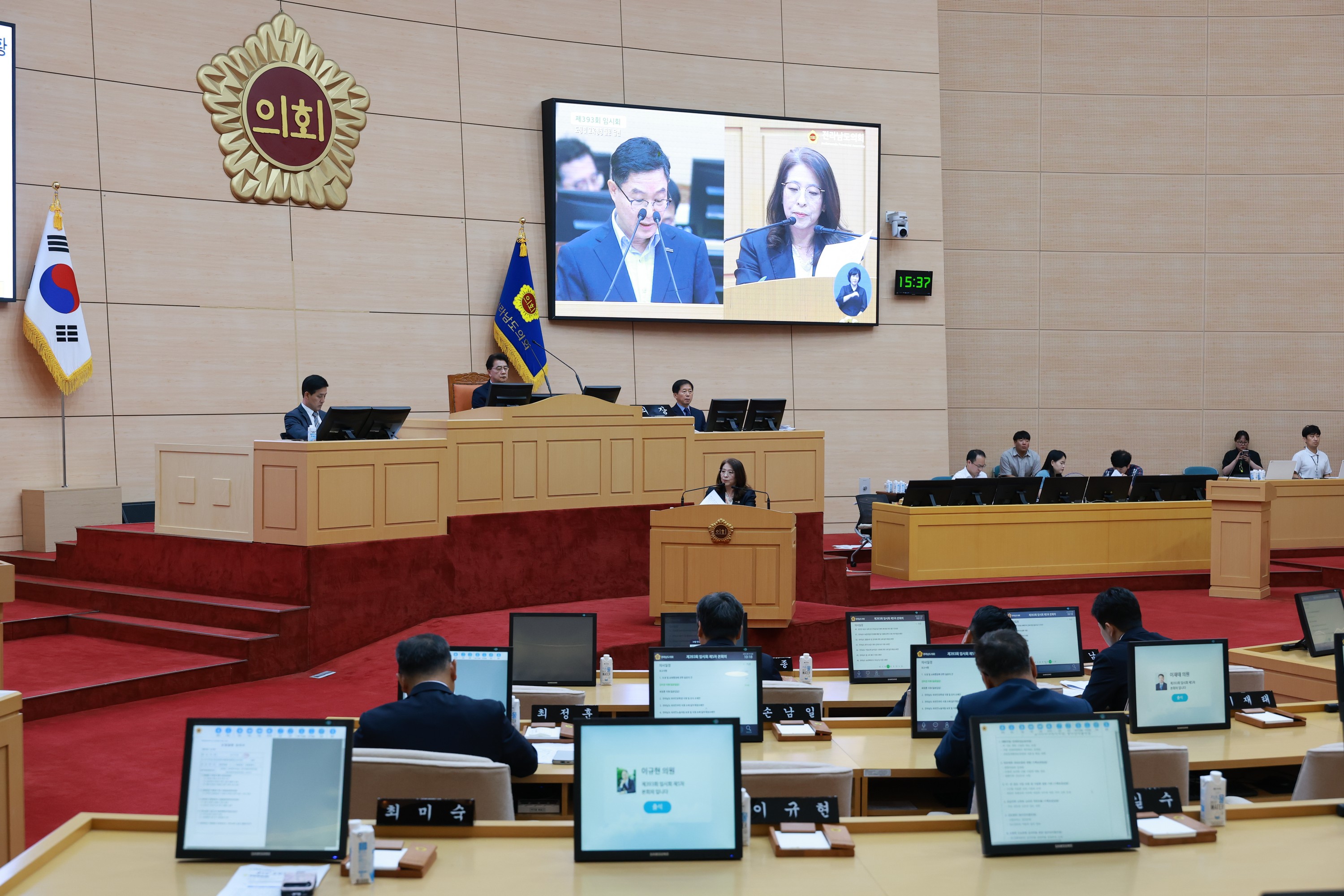 제393회 임시회 제5차 본회의 도정 및 교육행정 질문 첨부이미지 : 25년09월19일 제393회 임시회 제5차 본회의 도정 및 교육행정 질문 - 047.jpg