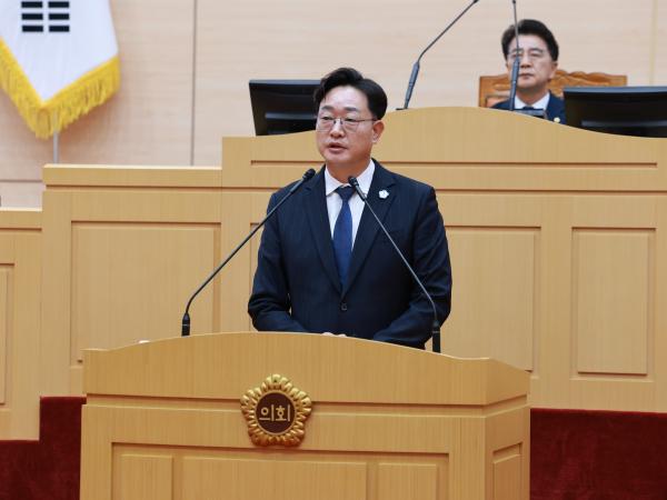 제393회 임시회 제5차 본회의 첨부이미지 : 25년09월19일 제393회 임시회 제5차 본회의 - 082.jpg