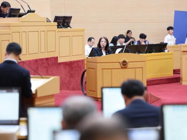 제393회 임시회 제5차 본회의 도정 및 교육행정 질문 첨부이미지 : 25년09월19일 제393회 임시회 제5차 본회의 도정 및 교육행정 질문 - 019.jpg