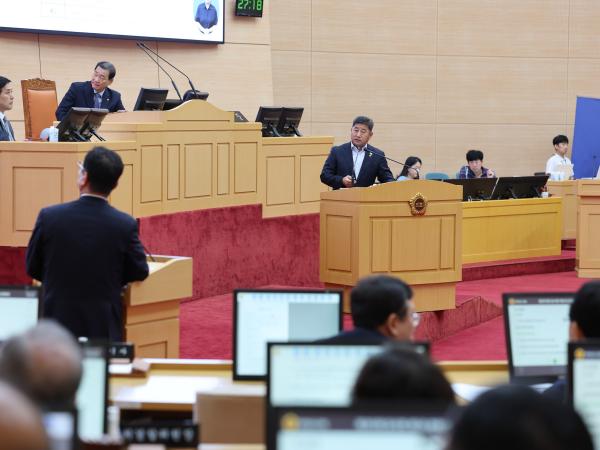 제393회 임시회 제5차 본회의 도정 및 교육행정 질문 첨부이미지 : 25년09월19일 제393회 임시회 제5차 본회의 도정 및 교육행정 질문 - 034.jpg