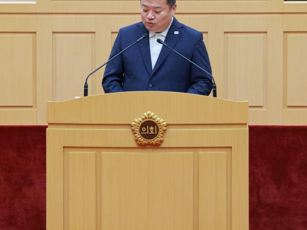 제393회 임시회 제5차 본회의 첨부이미지 : 25년09월19일 제393회 임시회 제5차 본회의 - 008.jpg