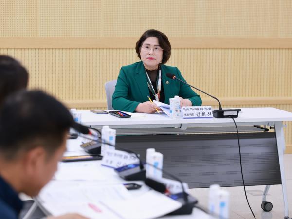 이순신 역사자원 활용 연구회 정책연구용역 중간보고회 첨부이미지 : 25년09월19일 이순신 역사자원 활용 연구회 정책연구용역 중간보고회 - 010.jpg