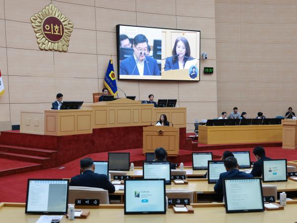 제393회 임시회 제5차 본회의 도정 및 교육행정 질문 첨부이미지 : 25년09월19일 제393회 임시회 제5차 본회의 도정 및 교육행정 질문 - 047.jpg