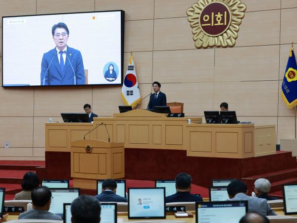 제393회 임시회 제5차 본회의 첨부이미지 : 25년09월19일 제393회 임시회 제5차 본회의 - 005.jpg