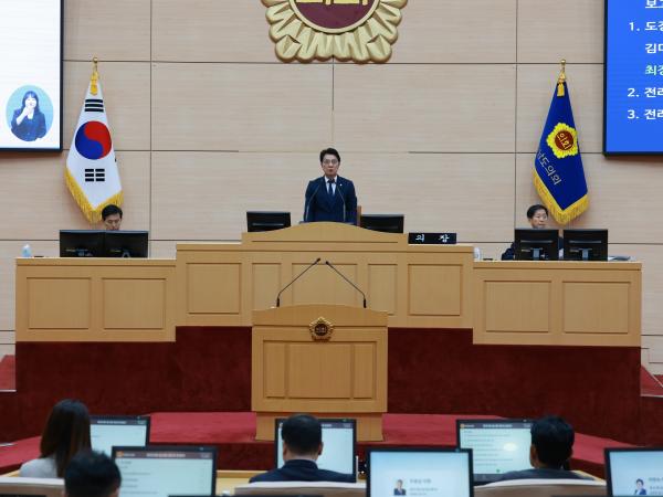 제393회 임시회 제5차 본회의 첨부이미지 : 25년09월19일 제393회 임시회 제5차 본회의 - 001.jpg