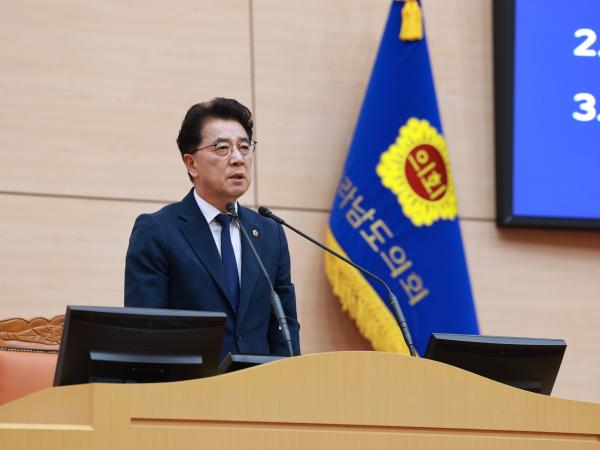 제393회 임시회 제5차 본회의 첨부이미지 : 25년09월19일 제393회 임시회 제5차 본회의 - 004.jpg