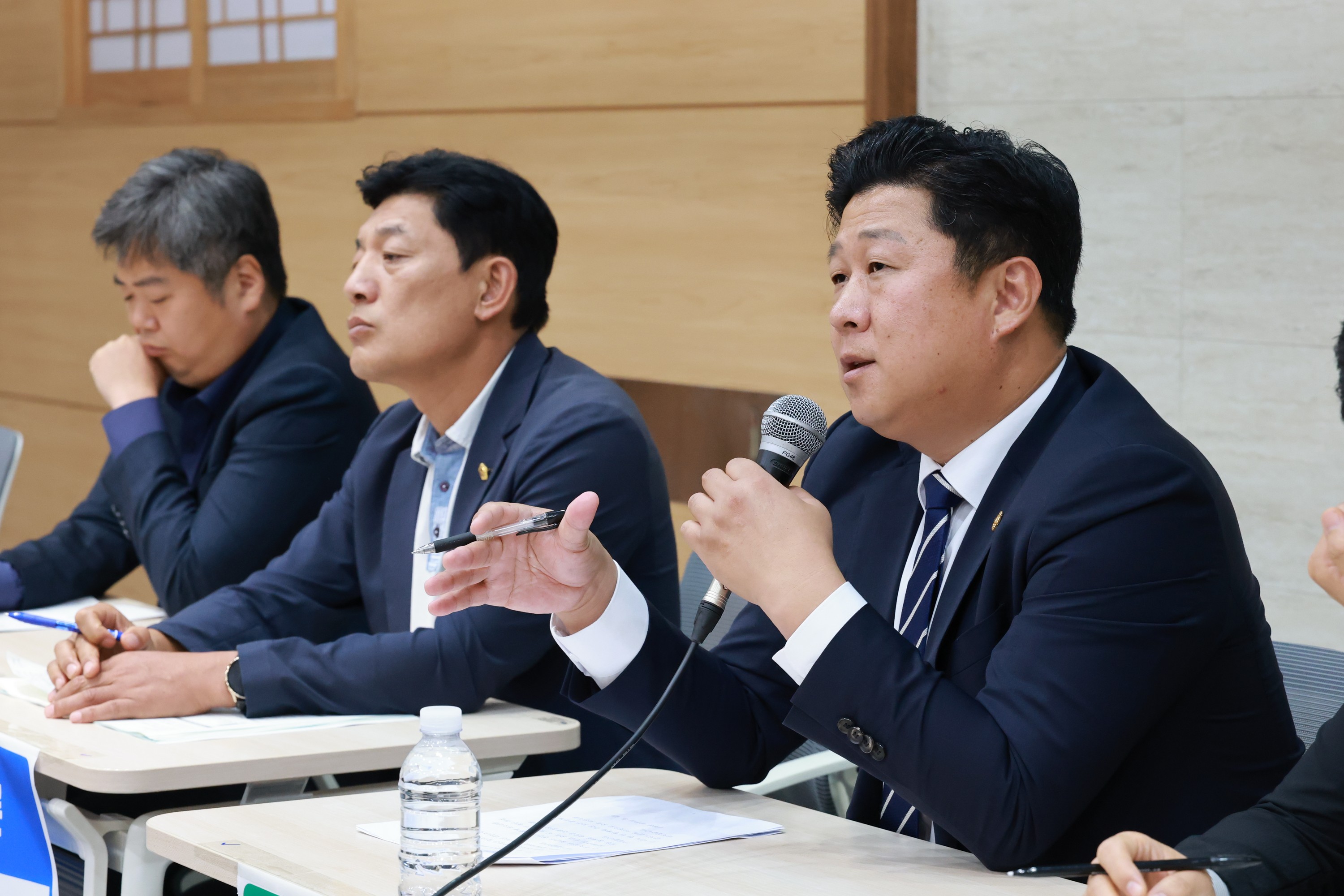전라남도 청년 취업 지원 정책 개발 토론회 첨부이미지 : 25년09월08일 전라나도 청년 취업 지원 정책 개박 토론회 - 075.jpg