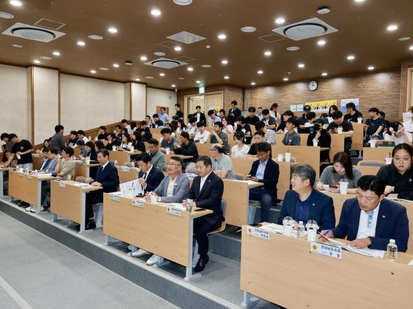 전라남도 청년 취업 지원 정책 개발 토론회 첨부이미지 : 25년09월08일 전라나도 청년 취업 지원 정책 개박 토론회 - 014.jpg