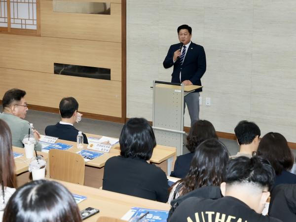 전라남도 청년 취업 지원 정책 개발 토론회 첨부이미지 : 25년09월08일 전라나도 청년 취업 지원 정책 개박 토론회 - 023.jpg