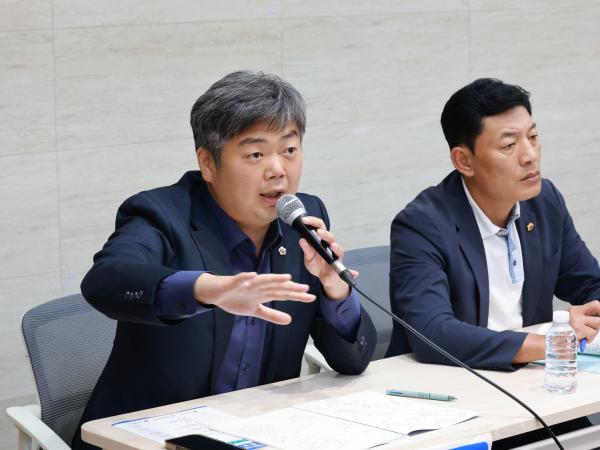 전라남도 청년 취업 지원 정책 개발 토론회 첨부이미지 : 25년09월08일 전라나도 청년 취업 지원 정책 개박 토론회 - 082.jpg