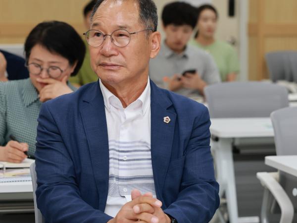 영산강 역사문화환경 연구회 생태복원 방안 강연회 첨부이미지 : 25년09월02일 영산강역사문화환경연구회 생태 복원 방안 강연회 - 014.jpg