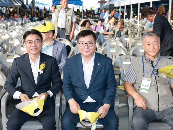 (사)한국쌀전업농 전라남도연합회 회원대회 첨부이미지 : 25년09월04일 (사)한국쌀전업농 전라남도연합회 회원대회 - 035.jpg