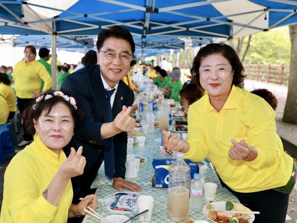 전남 새마을부녀회 제23회 한마음 어울마당 첨부이미지 : 25년09월01일 전남새마을부녀회 제23회 한마음 어울마당 - 058.jpg