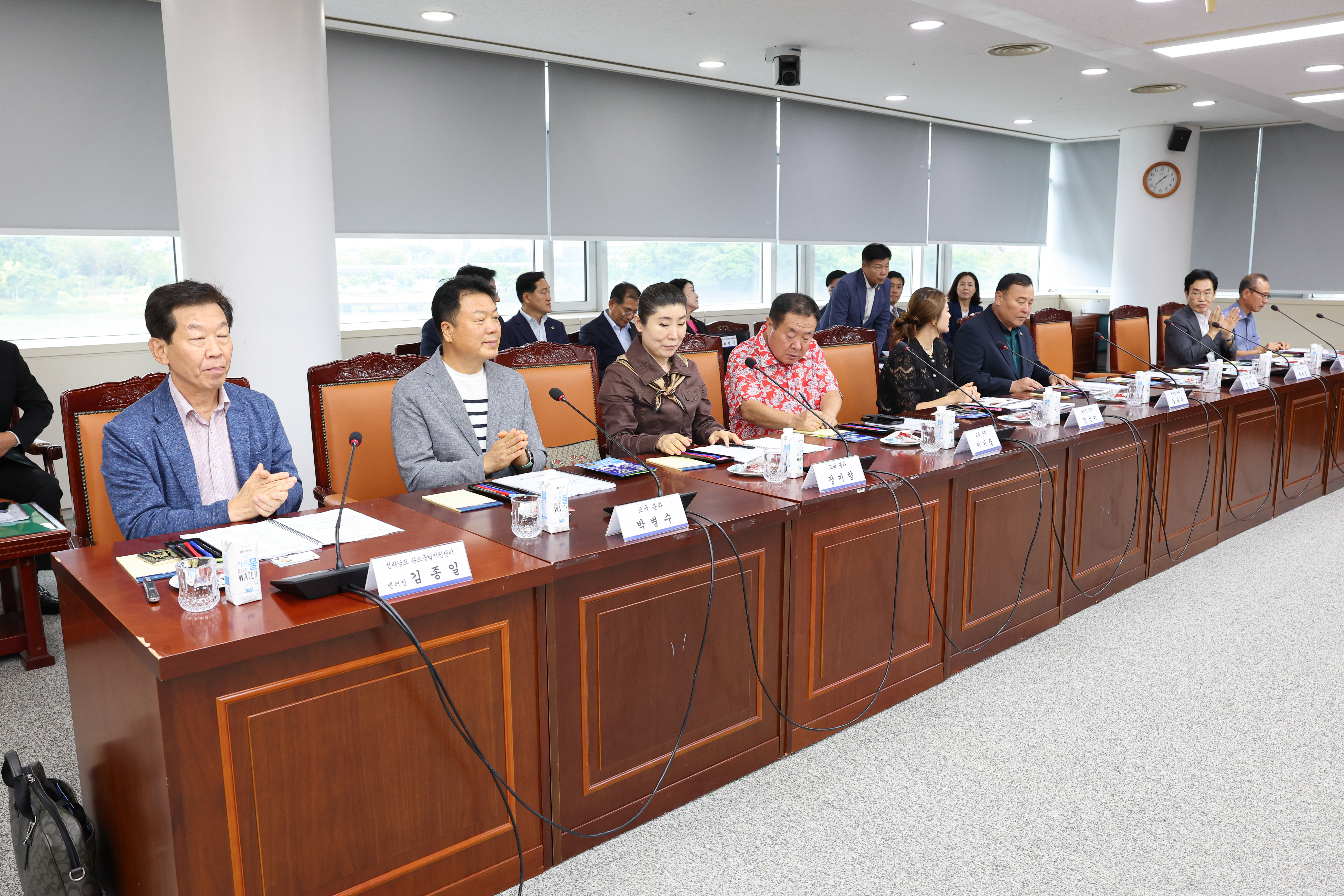 2025년 2차 전라남도의회 의정자문위원회 회의 첨부이미지 : 25년09월09일 2025년 2차 전라남도의회 의정자문휘원회 회의 (34).jpg