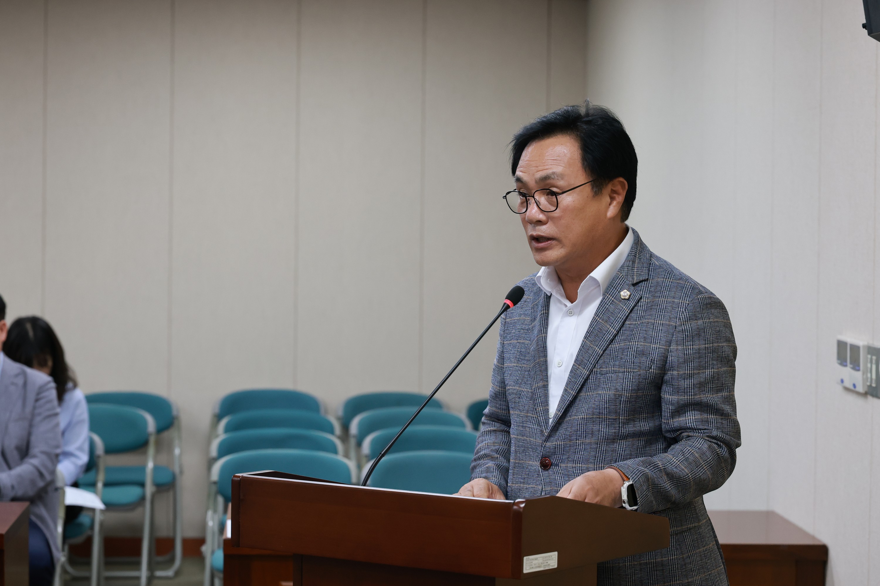 제393회 임시회 보건복지환경위원회 회의 첨부이미지 : 25년09월09일 제393회 임시회 보건복지환경위원회 회의 - 015.jpg