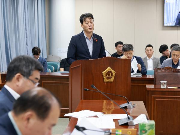 제393회 임시회 안전건설소방위원회 회의 첨부이미지 : 25년09월09일 제393회 임시회 안전건설소방위원회 회의 - 023.jpg