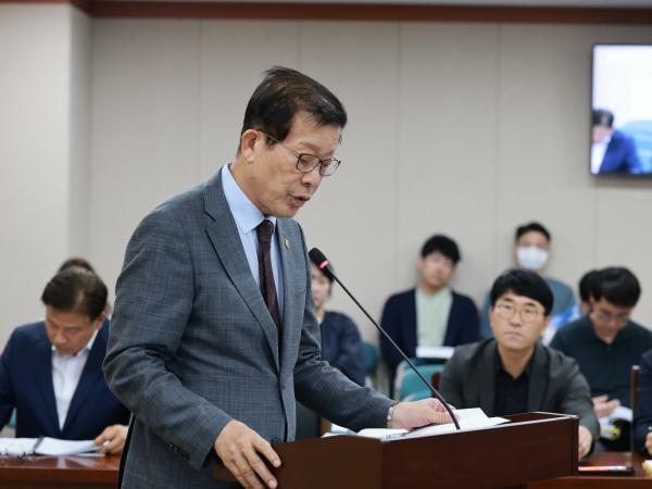 제393회 임시회 농수산위원회 회의 첨부이미지 : 25년09월09일 제393회 임시회 농수산위원회 회의 - 026.jpg