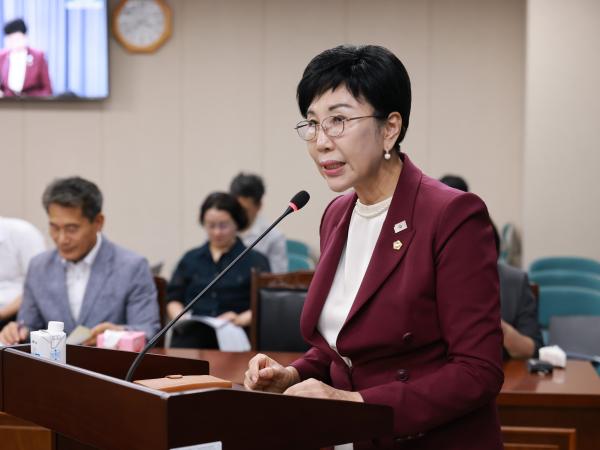 제393회 임시회 농수산위원회 회의 첨부이미지 : 25년09월09일 제393회 임시회 농수산위원회 회의 - 011.jpg