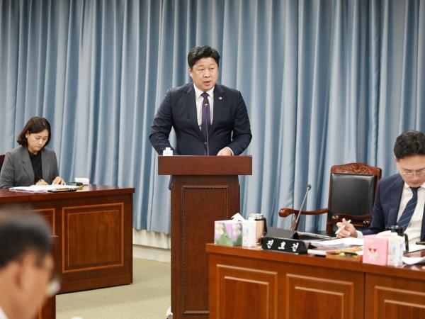제393회 임시회 농수산위원회 회의 첨부이미지 : 25년09월09일 제393회 임시회 농수산위원회 회의 - 023.jpg