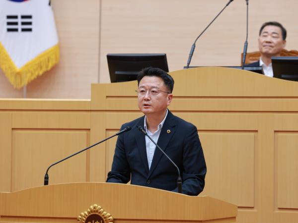 제393회 임시회 제1차 본회의 첨부이미지 : 25년09월09일 제393회 임시회 제1차 본회의 - 144.jpg