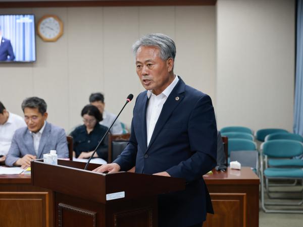 제393회 임시회 농수산위원회 회의 첨부이미지 : 25년09월09일 제393회 임시회 농수산위원회 회의 - 033.jpg