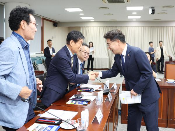 2025년 2차 전라남도의회 의정자문위원회 회의 첨부이미지 : 25년09월09일 2025년 2차 전라남도의회 의정자문휘원회 회의 (2).jpg
