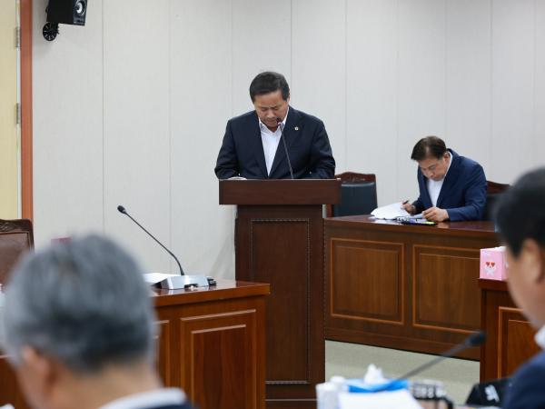 제393회 임시회 농수산위원회 회의 첨부이미지 : 25년09월09일 제393회 임시회 농수산위원회 회의 - 046.jpg