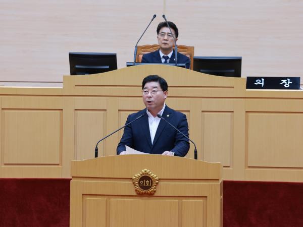 제393회 임시회 제1차 본회의 첨부이미지 : 25년09월09일 제393회 임시회 제1차 본회의 - 112.jpg