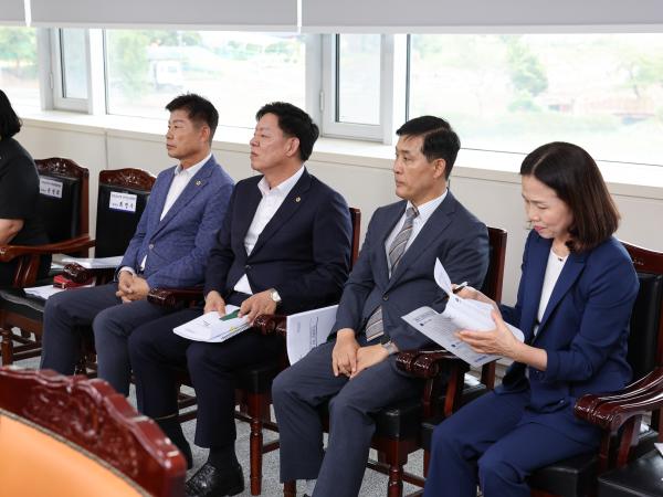 2025년 2차 전라남도의회 의정자문위원회 회의 첨부이미지 : 25년09월09일 2025년 2차 전라남도의회 의정자문휘원회 회의 (38).jpg