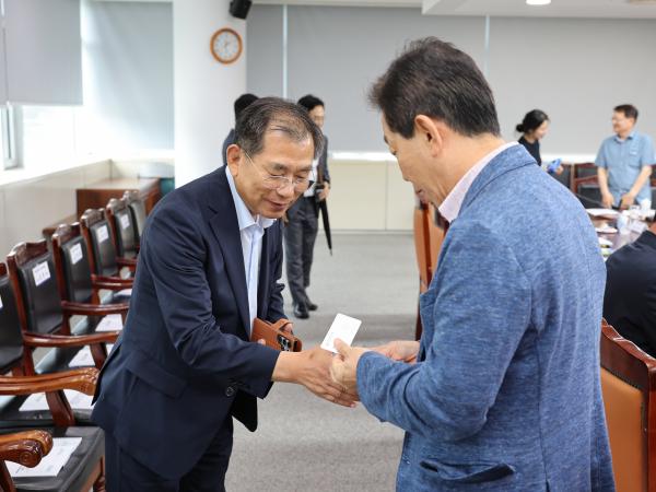 2025년 2차 전라남도의회 의정자문위원회 회의 첨부이미지 : 25년09월09일 2025년 2차 전라남도의회 의정자문휘원회 회의 (15).jpg