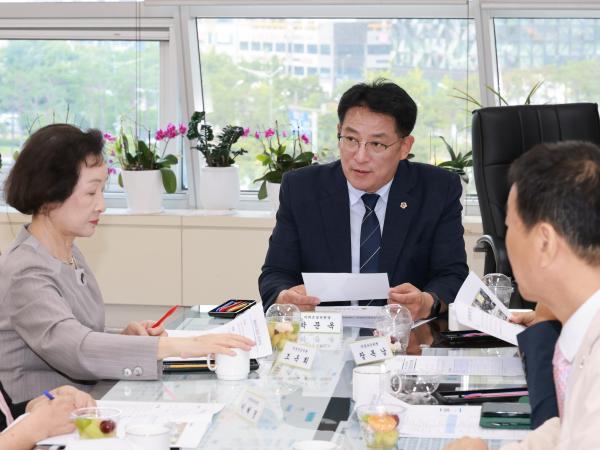 2025년 제2차 의정자문위원회 의회운영분과 회의 첨부이미지 : 25년09월09일 2025년 제2차 의정자문위원회 의회운영분과 회의 - 001.jpg